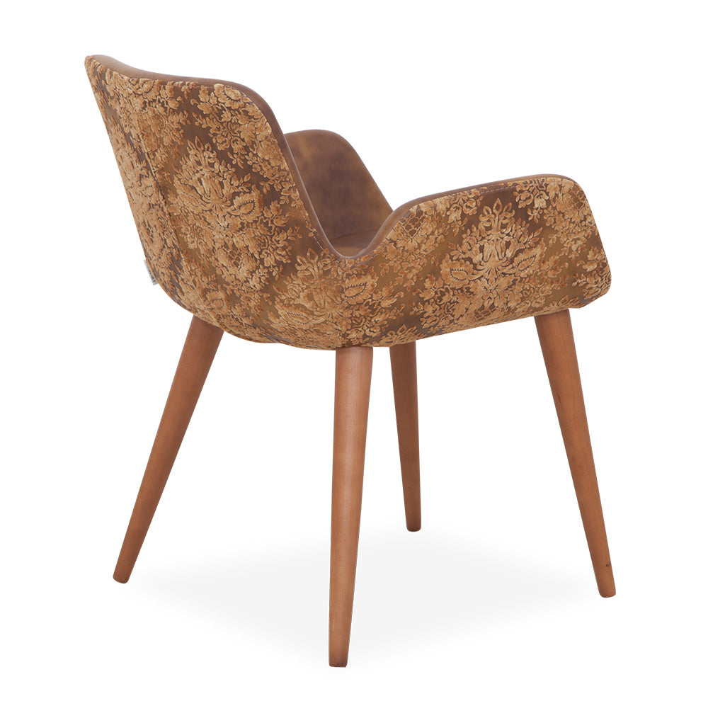 Pass Chair